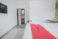 RedDoorz @ Beringin Jambi Hotels in The Hok