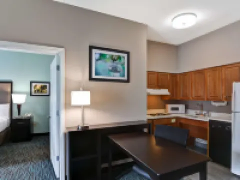 諾福拉諾珀維爾Homewood Suites by Hilton 奧羅拉酒店