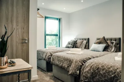 Bv Luxury 3 Bedroom Townhouse at Bed Cliff Oaks Các khách sạn gần Immaculate Heart Of Mary