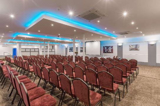 3. 더 엠프레스 호..