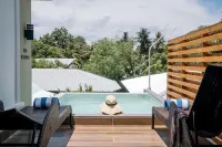 FUVAHMULAH CENTRAL HOTEL - Parkplatz