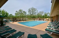 Holiday Inn Express TOWSON BALTIMORE N by IHG - Pool