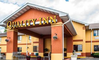 Quality Inn O'Fallon IL - St Louis