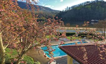 The 1927 Lake Lure Inn & Spa