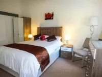 Dunsdale Lodge Hotels in Elton