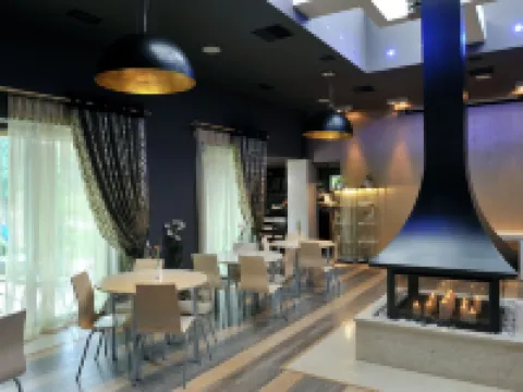 Sani Polyastron Hotel & Spa Hotele w: Sane