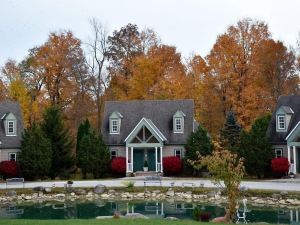 Spruce Hill Inn & Cottages