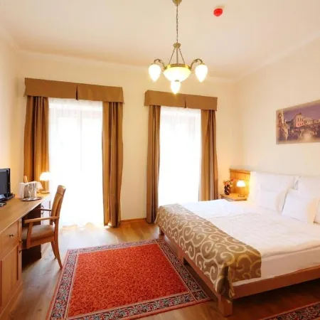 Hotel Historia & Historante