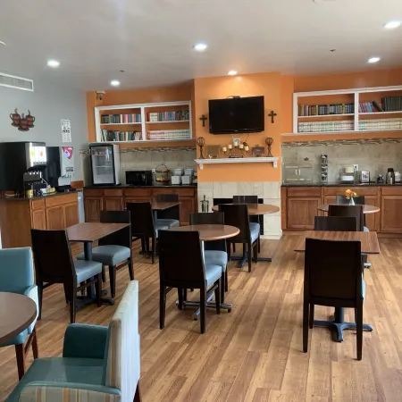 Guest House Inn Medical District Near Texas Tech Univ