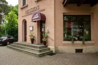Pension an der Pillnitzer Schlossfähre - Hotel/Alloggi familiari
