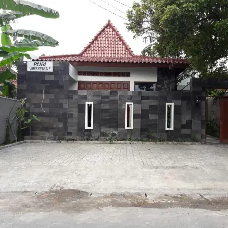 Puri Langenarjan Guest House