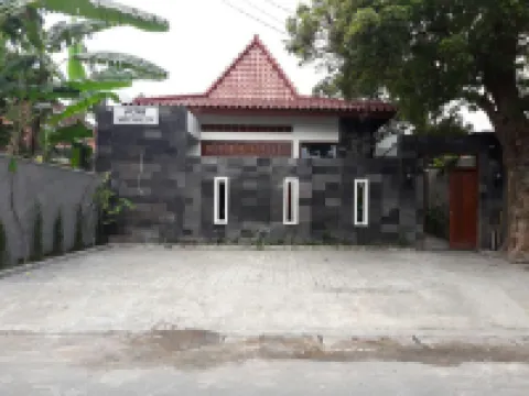 Puri Langenarjan Guest House