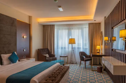 Royal Crown Hotel