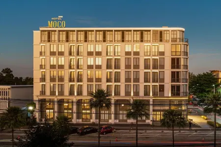 Hotel Moco Отели рядом с достопримечательностью «Nong Prajak Park»