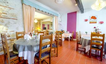 Logis Hotels - la Table d'Antan - Hôtel 2 étoiles et Restaurant