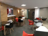 City Express by Marriott Ciudad de Mexico Alameda - sarapan