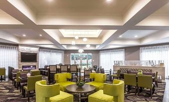 La Quinta Inn & Suites by Wyndham Atlanta Alpharetta