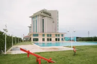 Burgaz Izer Hotel - Pools