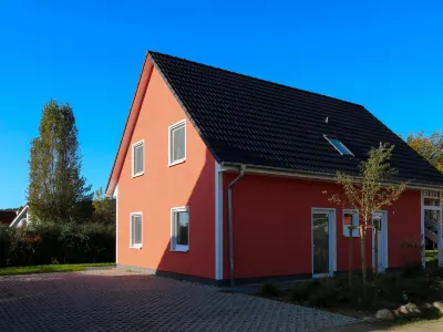 Müritz Ferienpark Röbel Отели рядом с достопримечательностью «St.Nikolai Kirche Röbel»