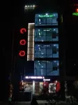 Hotel First Crown