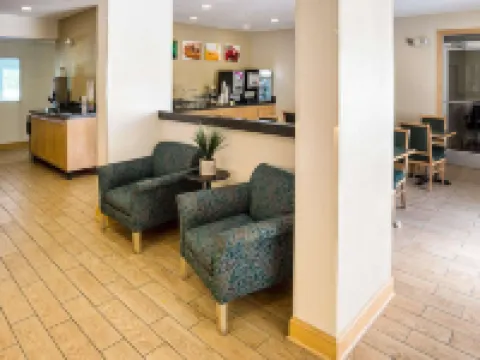 Quality Inn Near Northtown Mall & National Sports Center Hotels in Coon Rapids