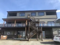 Beyond Bliss Suites & Spa Отели в г. Пауэлл Ривер