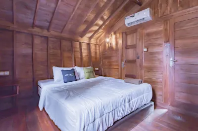 Urbanview Hotel Kangen Bungalow Purwakarta by RedDoorz Hotel dekat Niceso Sadang