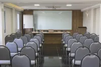 Hotel Real Executive Hotels in Aparecida De Goiania