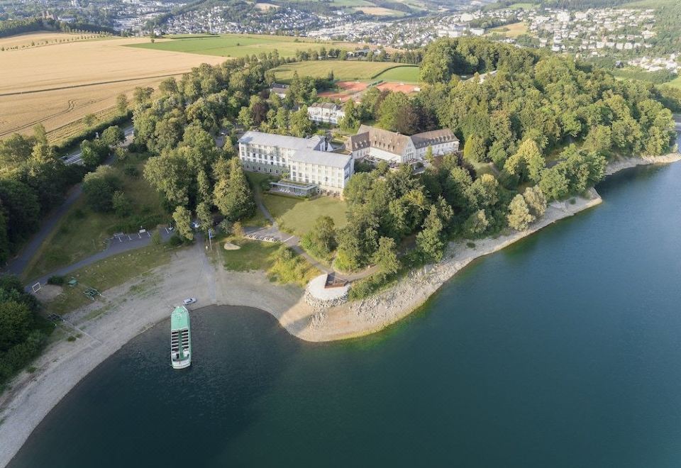 Welcome Hotel Meschede Hennesee
