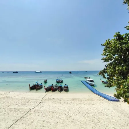 Charming Lipe Beach Resort