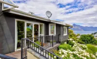 Queenstown House Bed & Breakfast and Apartments