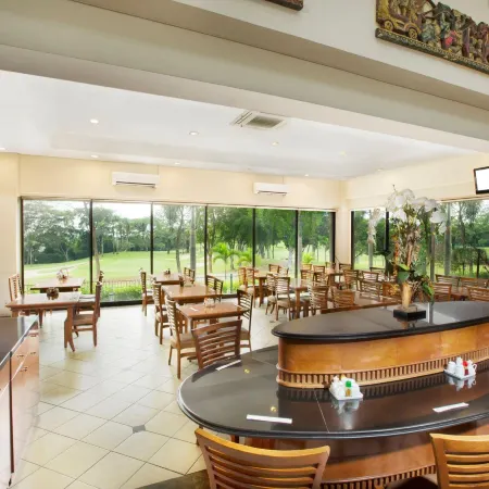 Puri Kiic Golf View Hotel