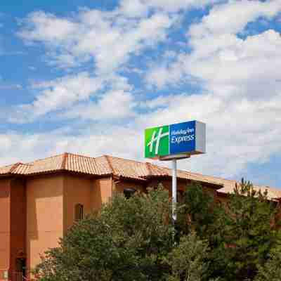 Holiday Inn Express Prescott Hotel Exterior