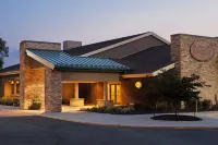 DoubleTree by Hilton Collinsville - St. Louis