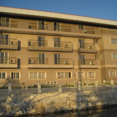Grand Hoyah Hotel Hotels near Inang Laya Monument