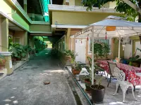 Kacha Resort Hotels in Amphoe Mueang Pathum Thani