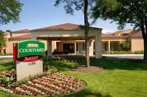 Courtyard Chicago Naperville Hotels in Naperville