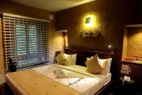 Grand Udawalawe Safari Resort Hotels near Bodhimaluwa Temple