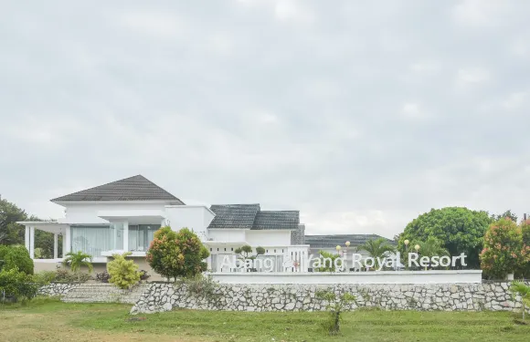 OYO 3312 阿邦和楊皇家度假村