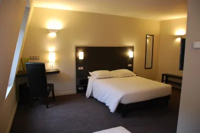 Ruthenium Hotel
