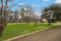 Lake Hamilton Motor Village and Caravan Park Hotels in Hamilton