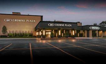 Crowne Plaza Chicago-Northbrook, an IHG Hotel