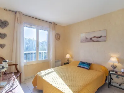Maison Cleo Hotels near Le Lezard