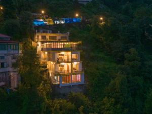 The Hosteller Mussoorie, Mall Road