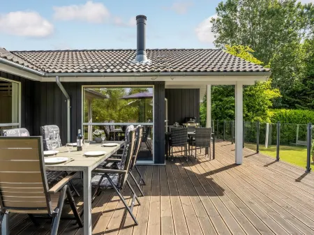 "Anemone" - 700m from the Sea