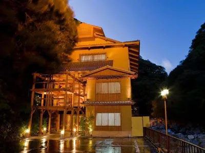 Hananosato Onsen Sansuikan Hotels near Yuon Sanctuary