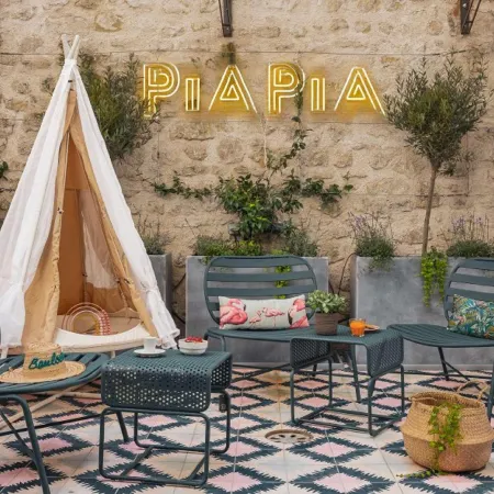 Piapia Hotel