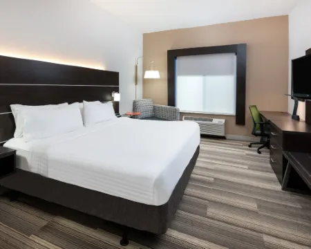 Holiday Inn Express HILLSVILLE by IHG Hotels in Woodlawn