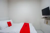 RedDoorz Syariah Near Unsoed Hoteller i North Purwokerto