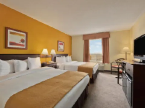 Super 8 by Wyndham Barrie South Hotels in Barrie